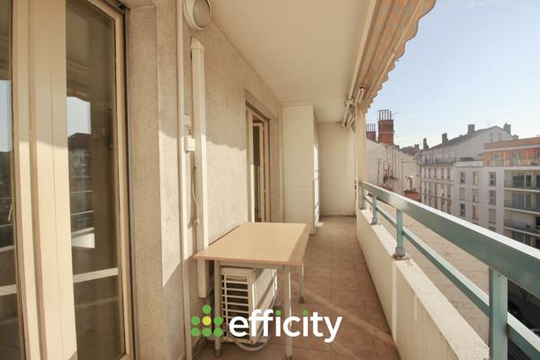 Appartement
         3 pièces
        - 72 m² Exclusivité 240 000 € *