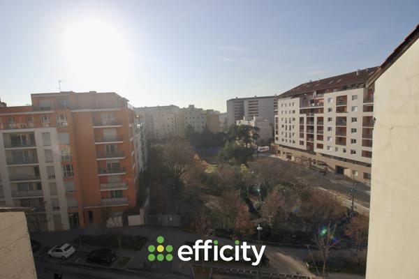 Appartement
         3 pièces
        - 72 m² Exclusivité 240 000 € *