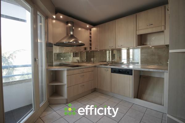 Appartement
         3 pièces
        - 72 m² Exclusivité 240 000 € *