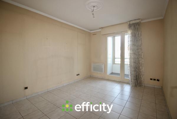 Appartement
         3 pièces
        - 72 m² Exclusivité 240 000 € *