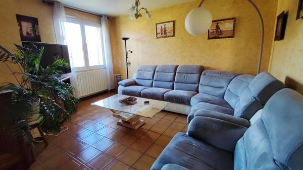 Au Cendre, maison 4 chambres avec bureau et garage