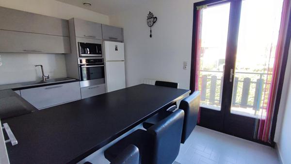 Au Cendre, maison 4 chambres avec bureau et garage