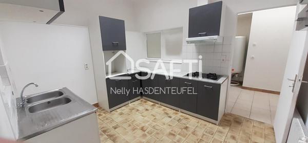 MAISON DE VILLE - 4 CHAMBRES - 5 GARAGES - IDEAL INVESTISSEURS