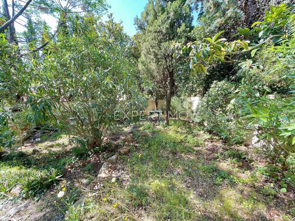 Carqueiranne (83320) Maison dans un écrin de verdure et proche des commodités