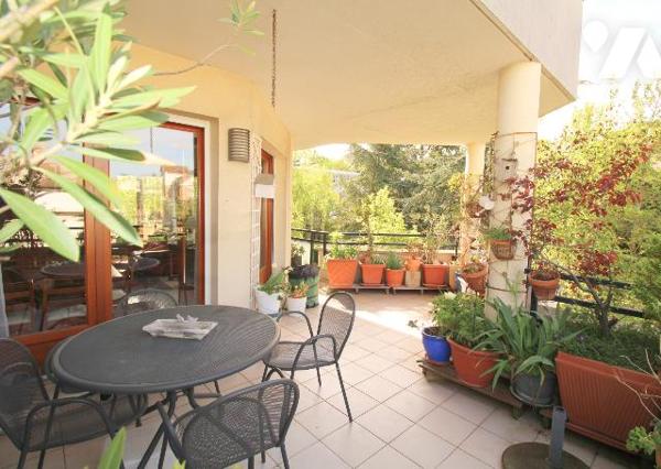 APPARTEMENT 4 PIÈCES – RÉSIDENCE RÉCENTE AVEC ASCENSEUR – BALCON / TERRASSE