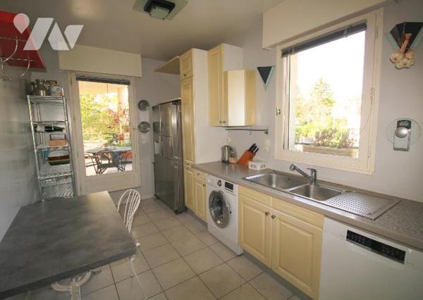 APPARTEMENT 4 PIÈCES – RÉSIDENCE RÉCENTE AVEC ASCENSEUR – BALCON / TERRASSE