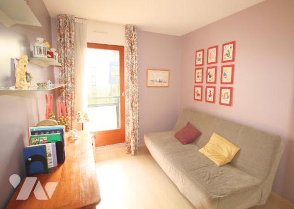 APPARTEMENT 4 PIÈCES – RÉSIDENCE RÉCENTE AVEC ASCENSEUR – BALCON / TERRASSE