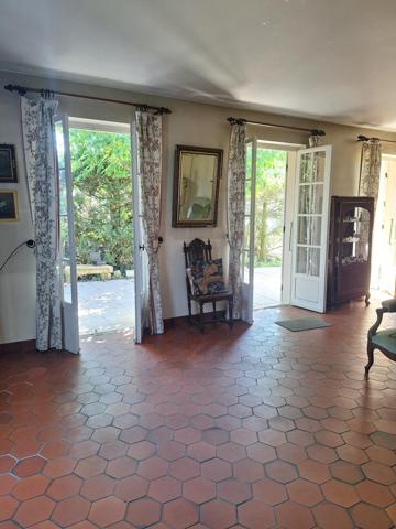 Maison individuelle 120 m²  en impasse. Jardin clos et forêt à deux pas.