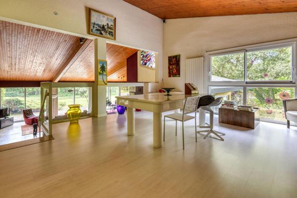 Maison Sautron 8 pièce(s) 260 m2  au coeur d'un parc arboré