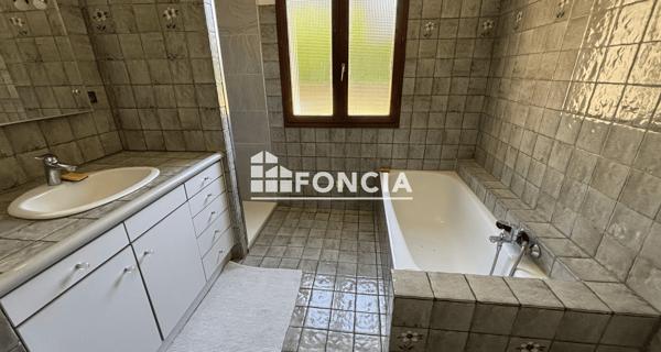 À vendre Maison 4 pièces 140 m² - La Rochelle 17000