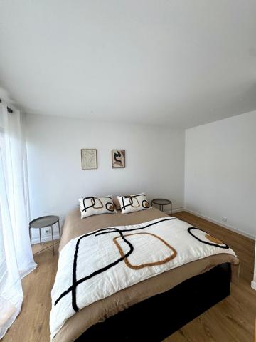 Cavalaire-sur-Mer (83240) Appartement lumineux avec balcon, cadre recherché