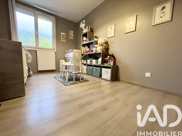 Appartement à vendre 4 pièces 77 m² Le Pont-de-Claix