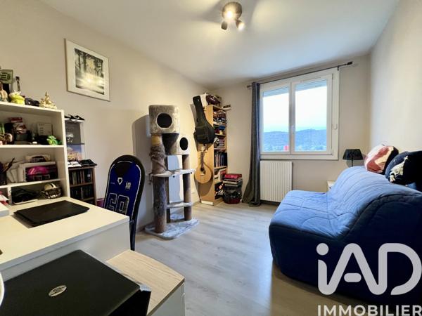 Appartement à vendre 4 pièces 77 m² Le Pont-de-Claix