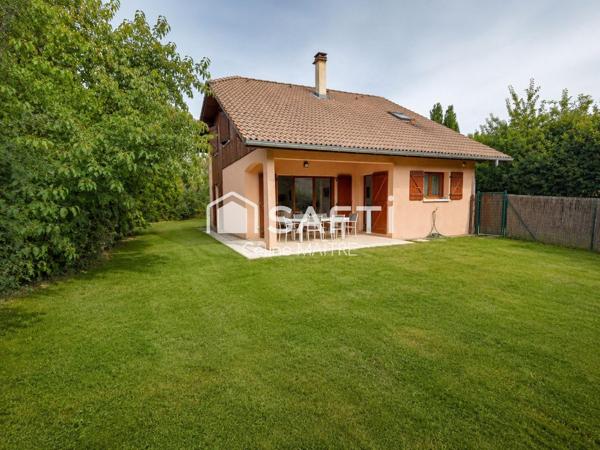 Maison individuelle - 5 chambres avec jardin de 704m²