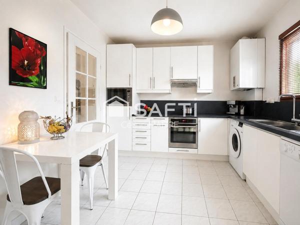 Maison individuelle - 5 chambres avec jardin de 704m²