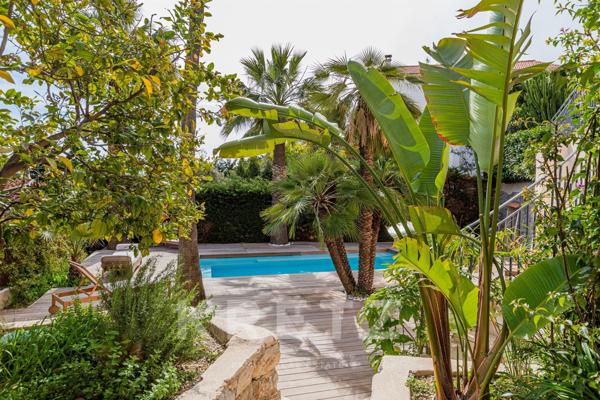 Roquebrune-Cap-Martin – Villa familiale dans un cadre privilégié