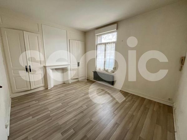 Location 1 Pieces 25 80000 Amiens 25 0141 01 0001