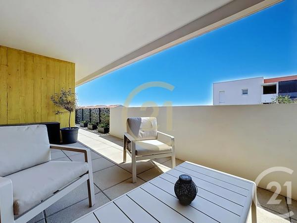 Appartement F3 à vendre  3 pièces - 61,16 m 2   ISTRES  - 13