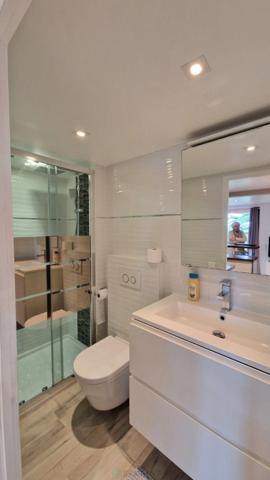 Villa de 300 m² avec vue panoramique sur le Golfe de SAINT-TROPEZ à 100m de la plage