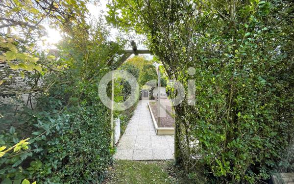 Maison à vendre    6 pièces •  Marcilly-la-Campagne