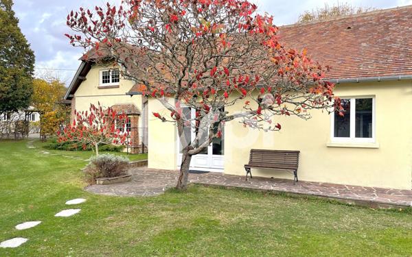 Maison à vendre    6 pièces •  Marcilly-la-Campagne