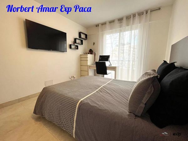 Appartement de Standing, Emplacement idéal, tout à pied : mer, plage, commerces.  avec Terrasse et Jardin Suspendu