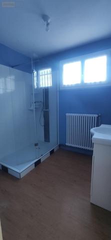 Maison de ville à louer à Villaines-la-Gonais dans la Sarthe (72400), ref : 443   
centre bourg