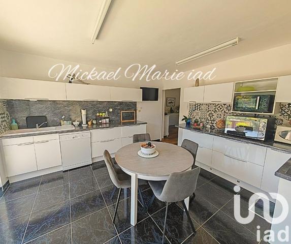 Maison 7 pièces de 188 m² à Magalas (34480)