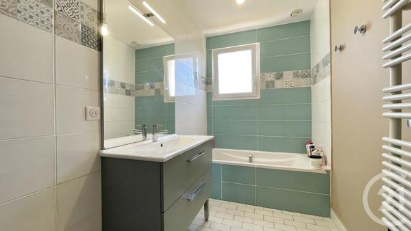 Maison à vendre  5 pièces - 117,40 m 2   AIMARGUES  - 30