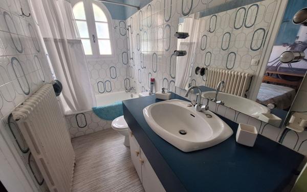 Maison à vendre    6 pièces • 203,84 m2 Étaules