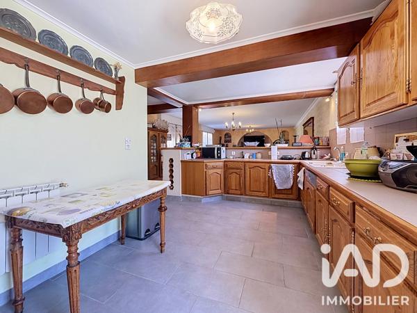 Maison à vendre 4 pièces 154 m² Châteaurenard