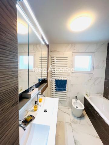 Maison à VIRE NORMANDIE, 14500 - 9 pièces 174m²