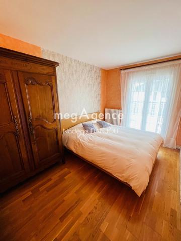 Maison à VIRE NORMANDIE, 14500 - 9 pièces 174m²