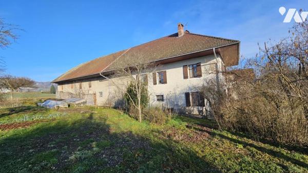 ENTRELACS-ALBENS, corps de ferme à rénover de 127m2 hab avec 350 m2 au sol de dépendances