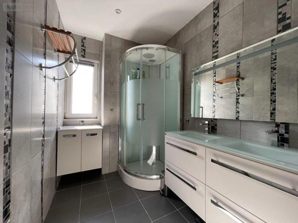 Maison à vendre à Trégastel dans les Côtes-d'Armor (22730), ref : 420   
Centre-ville