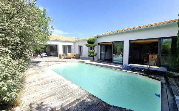 Maison à vendre    5 pièces •  Médis