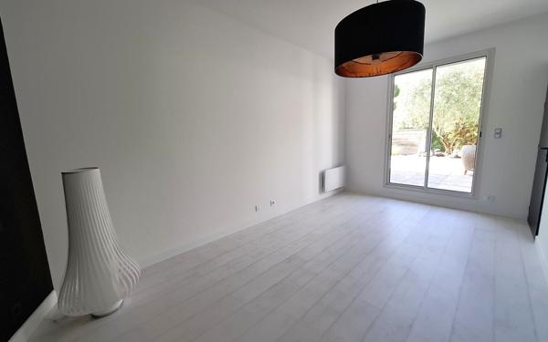 Maison à vendre    5 pièces •  Médis