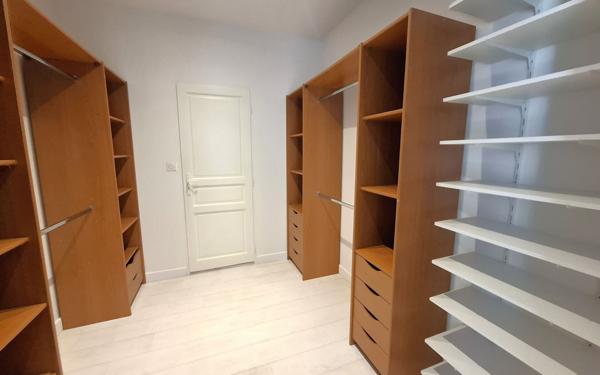 Maison à vendre    5 pièces •  Médis