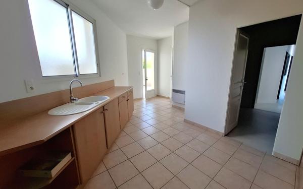 Maison à vendre    5 pièces •  Médis