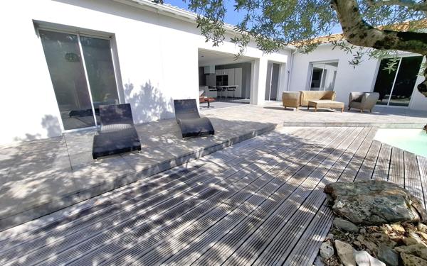 Maison à vendre    5 pièces •  Médis