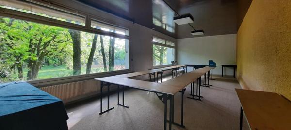 Domaine hôtelier rare entre La Rochelle et Niort, foncier exceptionnel avec parc arboré