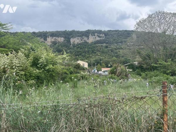 TERRAIN A BATIIR EN ZONE ARTISANALE