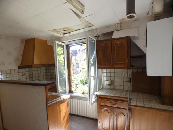 Maison à rénover au coeur de Sarlat avec création de 2 appartements possible