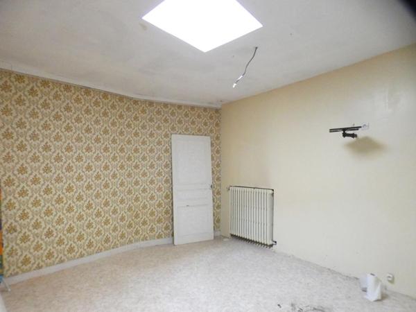 Maison à rénover au coeur de Sarlat avec création de 2 appartements possible