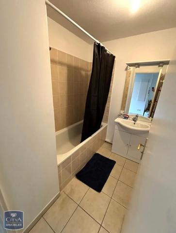Appartement à louer 2 pièces 47.9m² Albert (80300)