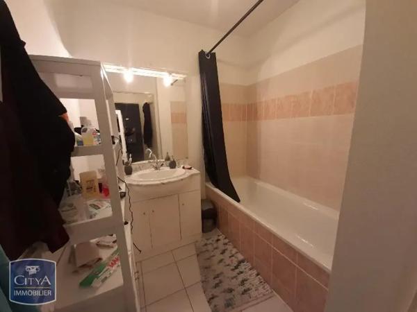 Appartement à louer 2 pièces 51.98m²