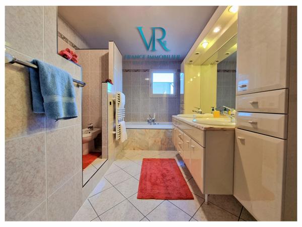 Prévessin-Moëns (01280) APPARTEMENT DE PRESTIGE EN ATTIQUE – VUE PANORAMIQUE SUR LES ALPES ET LE JURA – PREVESSIN-MOENS (01280)