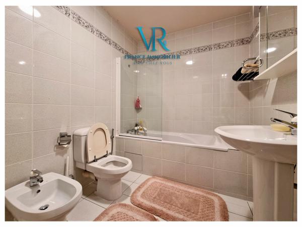 Prévessin-Moëns (01280) APPARTEMENT DE PRESTIGE EN ATTIQUE – VUE PANORAMIQUE SUR LES ALPES ET LE JURA – PREVESSIN-MOENS (01280)