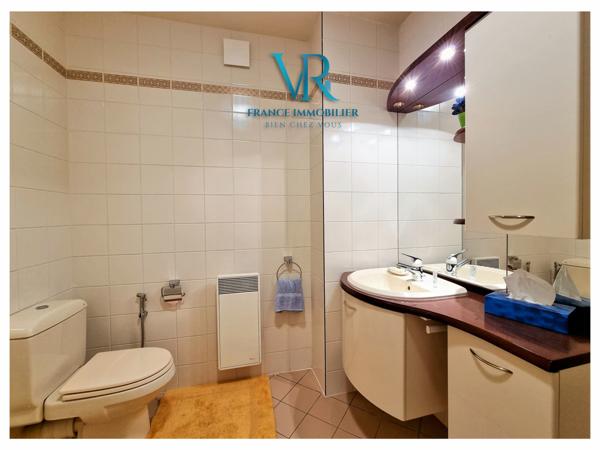 Prévessin-Moëns (01280) APPARTEMENT DE PRESTIGE EN ATTIQUE – VUE PANORAMIQUE SUR LES ALPES ET LE JURA – PREVESSIN-MOENS (01280)