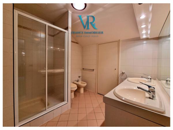 Prévessin-Moëns (01280) APPARTEMENT DE PRESTIGE EN ATTIQUE – VUE PANORAMIQUE SUR LES ALPES ET LE JURA – PREVESSIN-MOENS (01280)